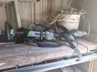 Leaf bower and grass trimmer