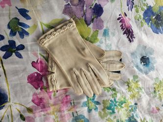 Vintage Cream Women's Dress Gloves
