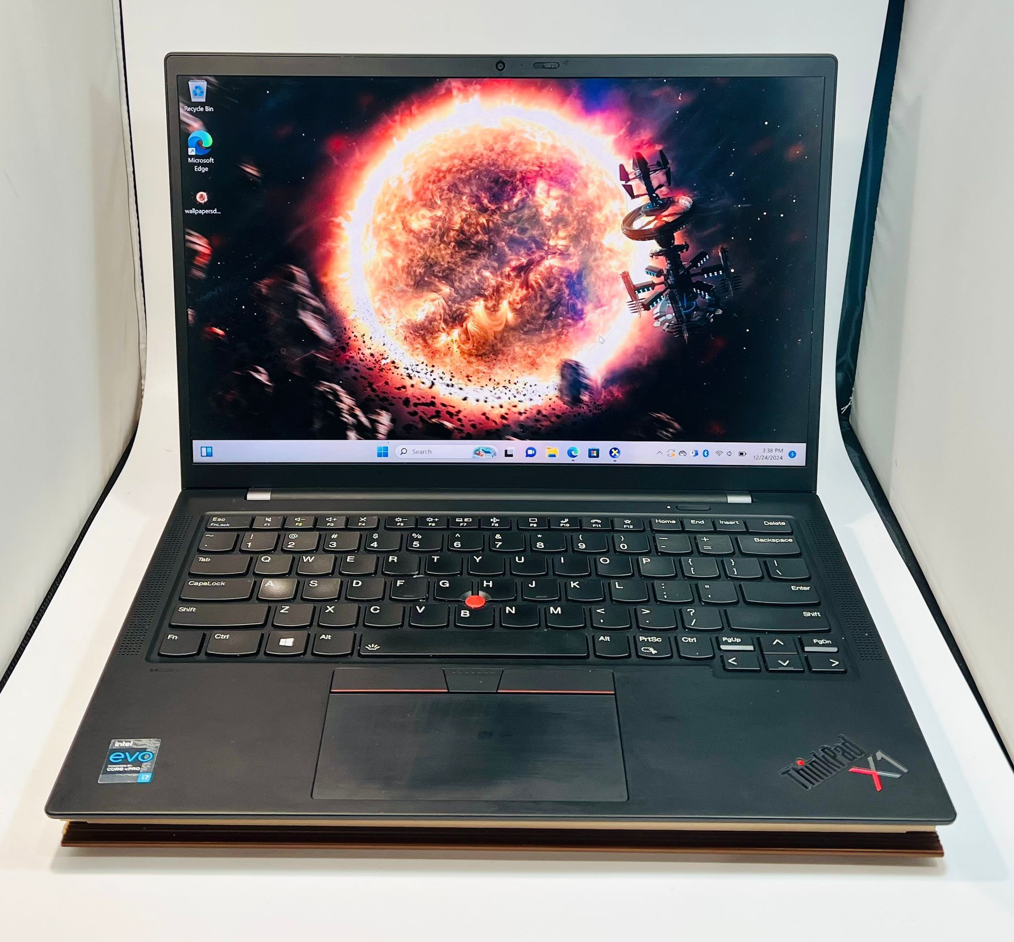 LENOVO 14” X1 CARBON i7-1185G7 3.0Ghz 16GB 500GB SSD Fully Functional