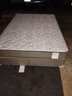Full Mattress & Boxspring