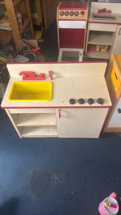 Wooden kitchen set