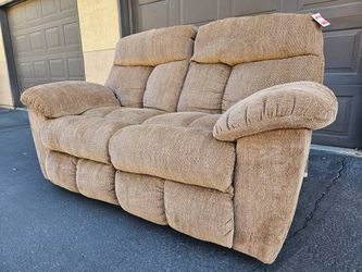 NEW ASHLEY FURNITURE DUAL RECLINING LOVE SEAT