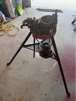 Pipe vice pipe benders manual threader