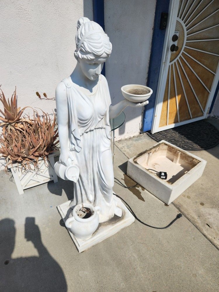 Roman Water Girl Fountain