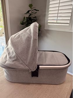 UPPABaby Bassinet V2