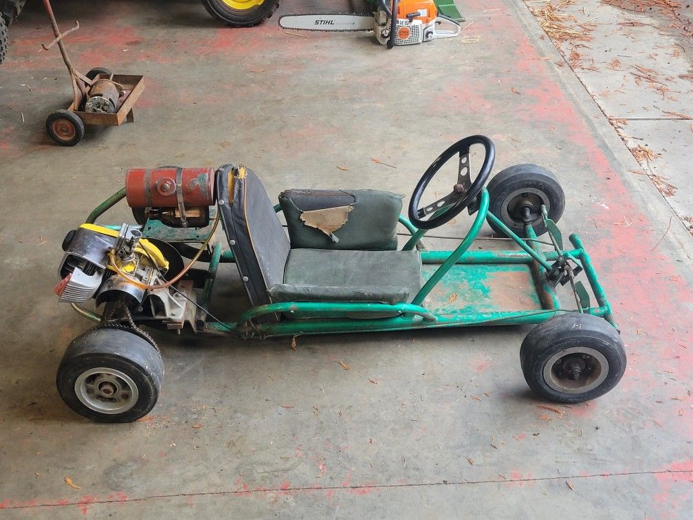 Vintage 1960's Gokart Go Kart McCulloch MC20 2-stroke Engine Cart