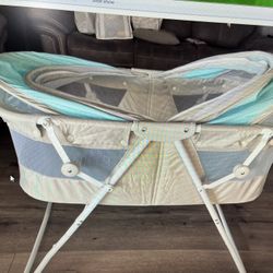 Dream On Me Baby Bassinet 
