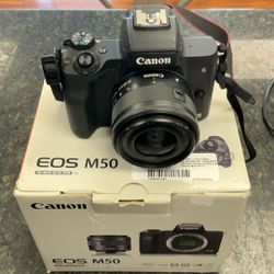 Canon M50