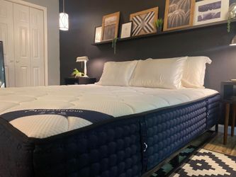 LIQUIDATION SALE DREAMCLOUD  KING MATTRESS ONLY