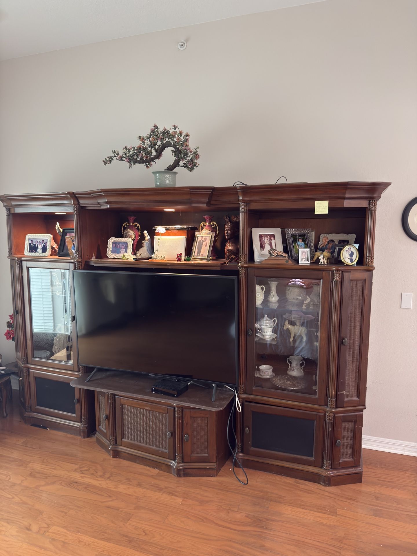 FREE Entertainment Center - MOVING
