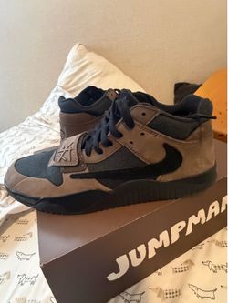 Travis jumpman size 12