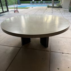 84” circular concrete table
