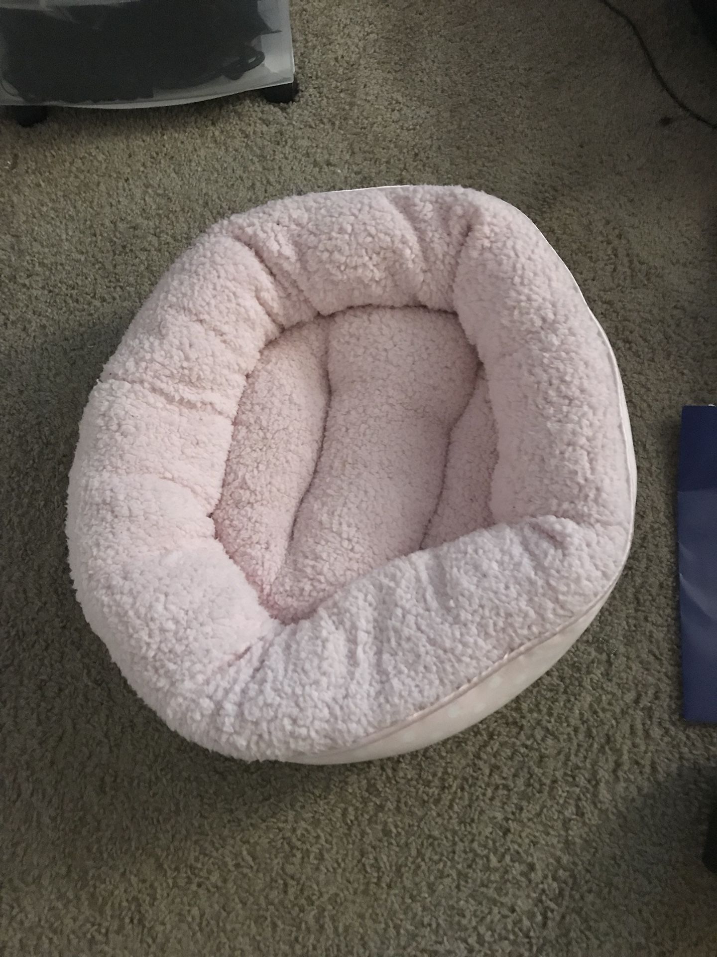 Pet bed