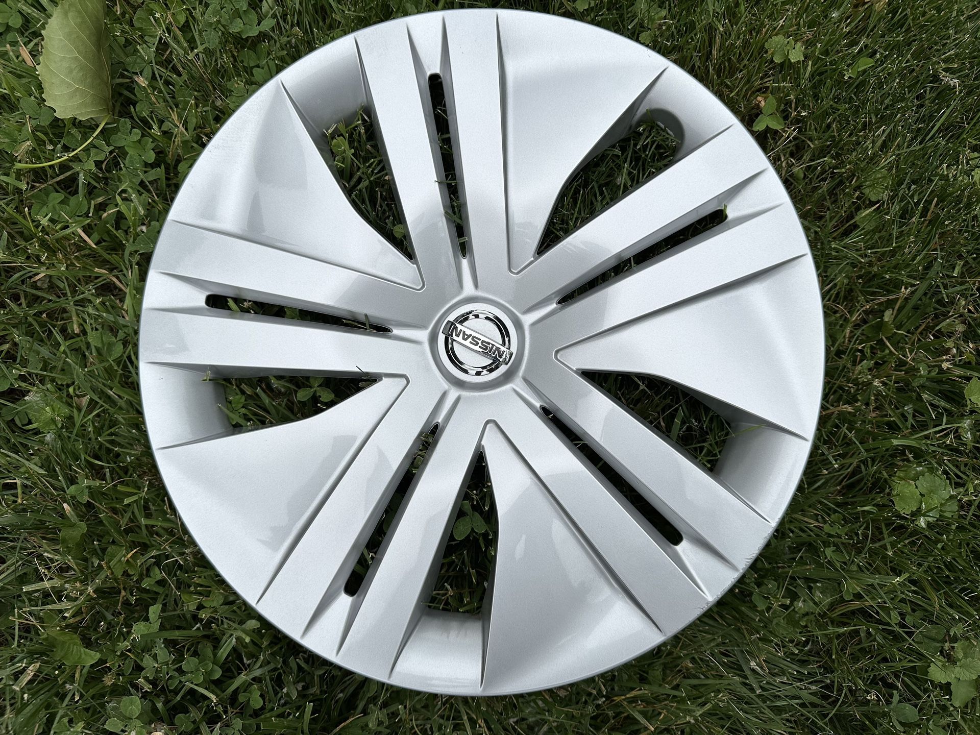 2018-2024 Nissan Leaf Hubcaps
