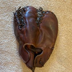 Vintage 1940's WILSON #548 Professional "Trapper Model" Baseball Mitt Glove