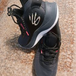 STEPHEN CURRY  JET GREY/BLACK UNDER ARMOUR  BASKETBALL SHOES