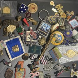misc vintage pins 