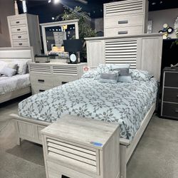 4 PCS BEDROOM SET, QUEEN BED FRAME, DRESSER, MIRROR AND NIGHTSTAND  - [NEW]