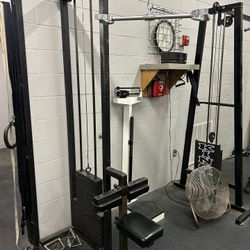 Lat Pull Down Machine 300lbs Stack 