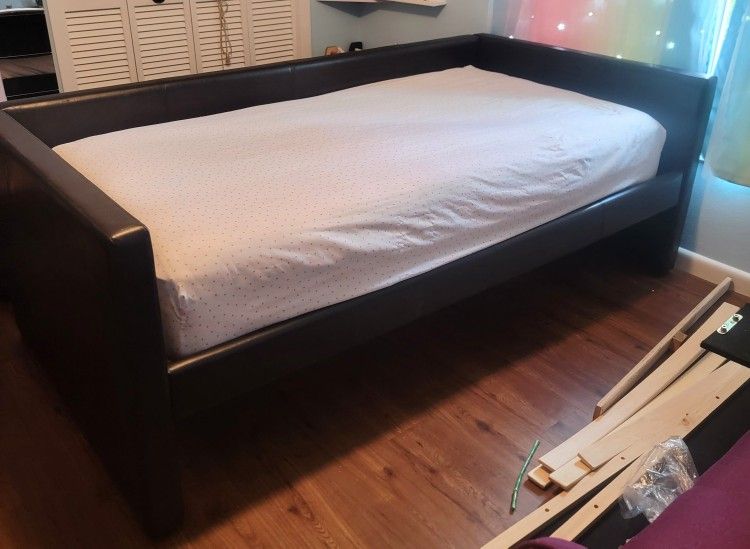 Twin Bed Frame And Mattress