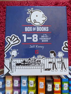 Diary of a wimpy kid 14 Book series kids comic books with box by Jeff Kinney