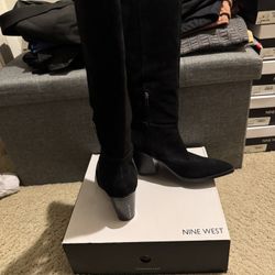 Nine West Suede Boots Size 9 1/2 Only Wore Once 