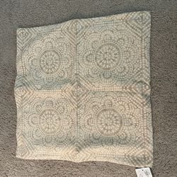 1 New Pottery Barn Pillow Cover