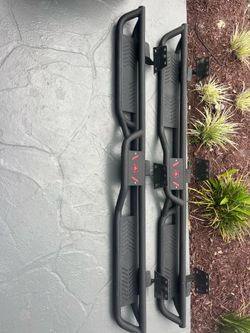 USED RUNNING BOARDS FLR RAM TRUCKS