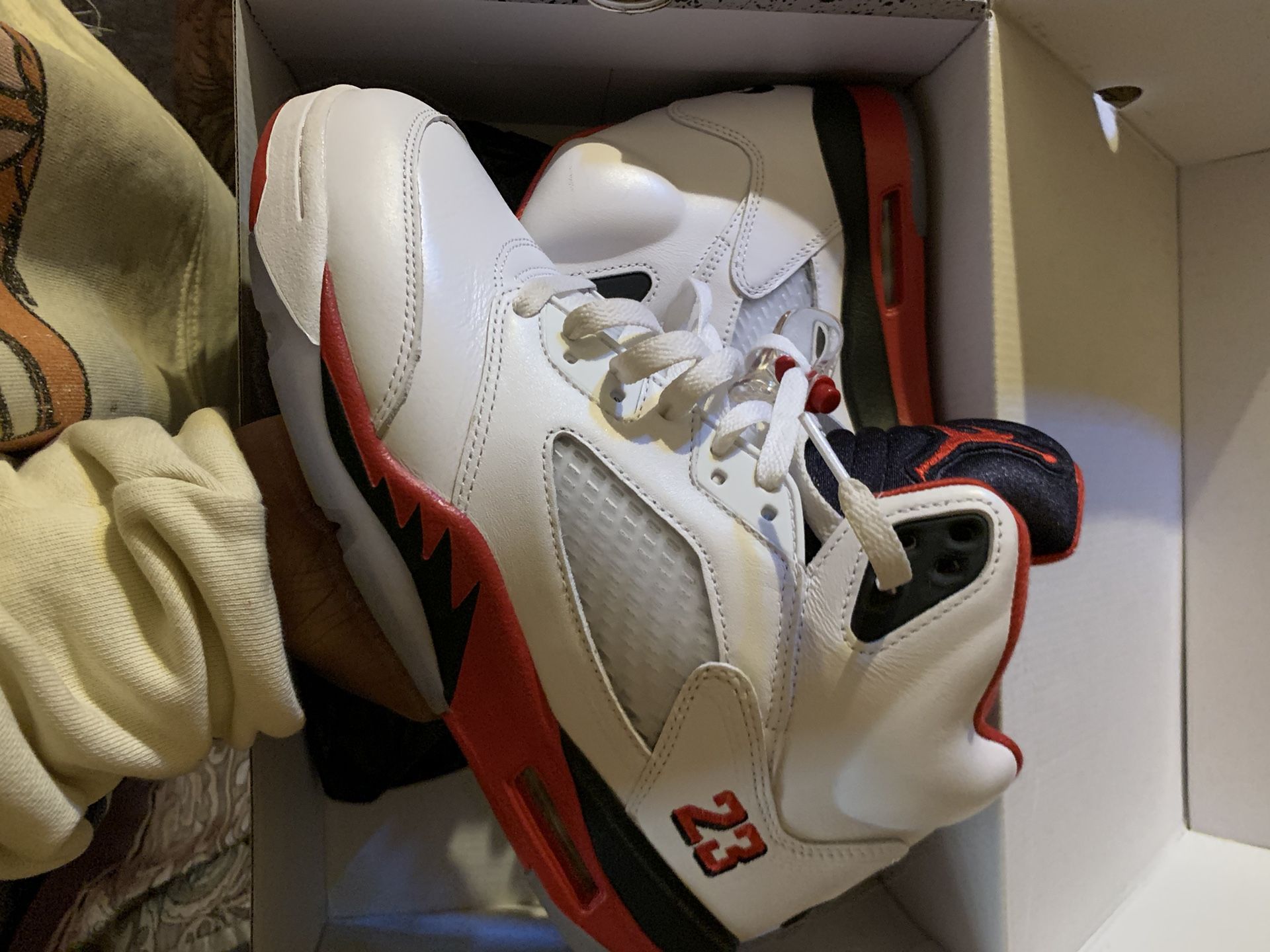 Air Jordan 5 Fire RED 2025