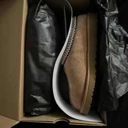 UGG Men’s Tasman II, Size 10 US