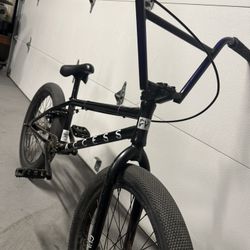 Cult  Access  20”BMX 