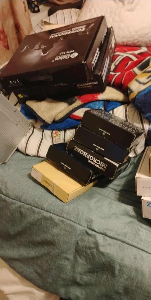 Wireless Headset Mics