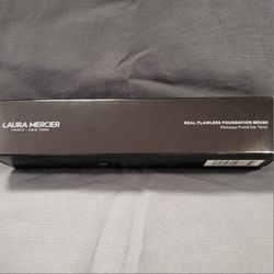 Laura Mercier Real Flawless Foundation Brush