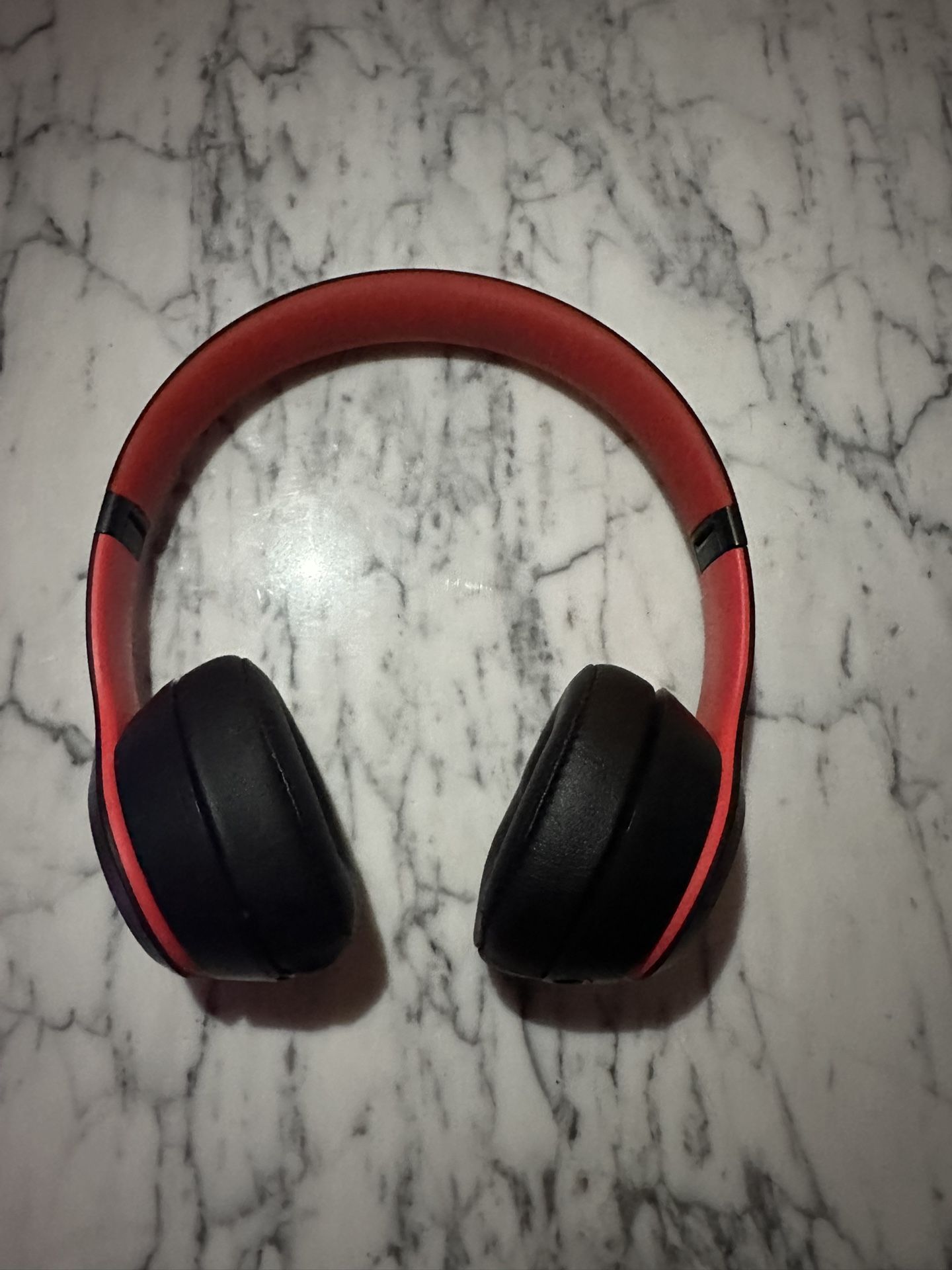 Beats Solo 3 Over Ear Wireless Headphones