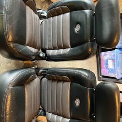 2002 Harley Davidson F-150 Rear Seats
