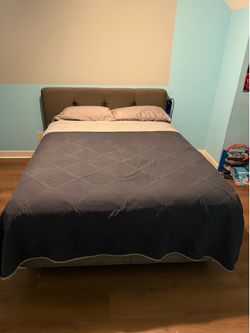 Full Size Mattress with Base