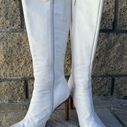 Bebe Knee-high Leather Boots  White Size  5