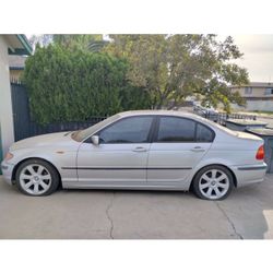 2002 BMW 3 Series 4 Door 
