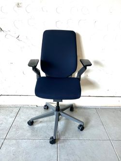 Steelcase 'Gesture' Office Chairs - NAVY
