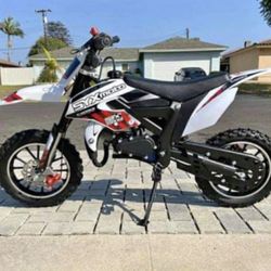 Brand New Gas Dirt Bike for Kids 50cc engine Automatic  2 stroke  Pull start  35mph Feel free ask any questions!! Inmmediate delivery ✅ **HABLAMOS ESP