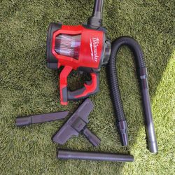 Milwaukee M18 Vacuum 