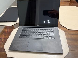 Dell XPS 15 9560