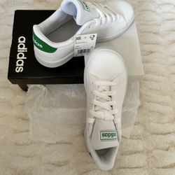 Adidas Big Kid’s Sneakers Size 2