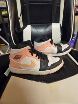 Jordans size 8.5 (SEND OFFERS)