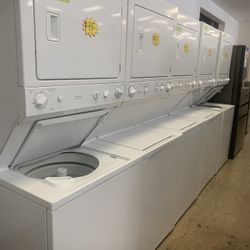 GE 27” Electric Laudry Center Working Perfectly 4 Months Warranty 
