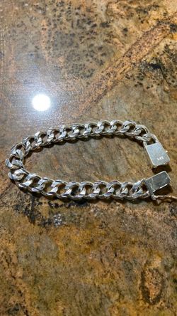 Curb link bracelet