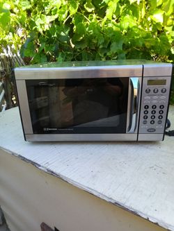 Emerson 1100 Microwave