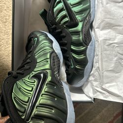 Nike Foamposites Size 8.5 Men’s Brand new 