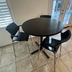 3 seat breakfast nook/dining table