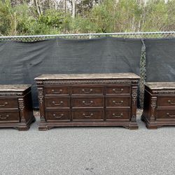 Dresser and Nightstand Set 